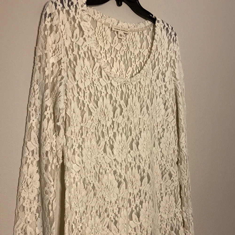 EUC Gorgeous banana republic floral lace cream top size large - Picture 2 of 4
